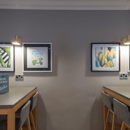 Holiday Inn Swindon By Ihg Екстер'єр фото