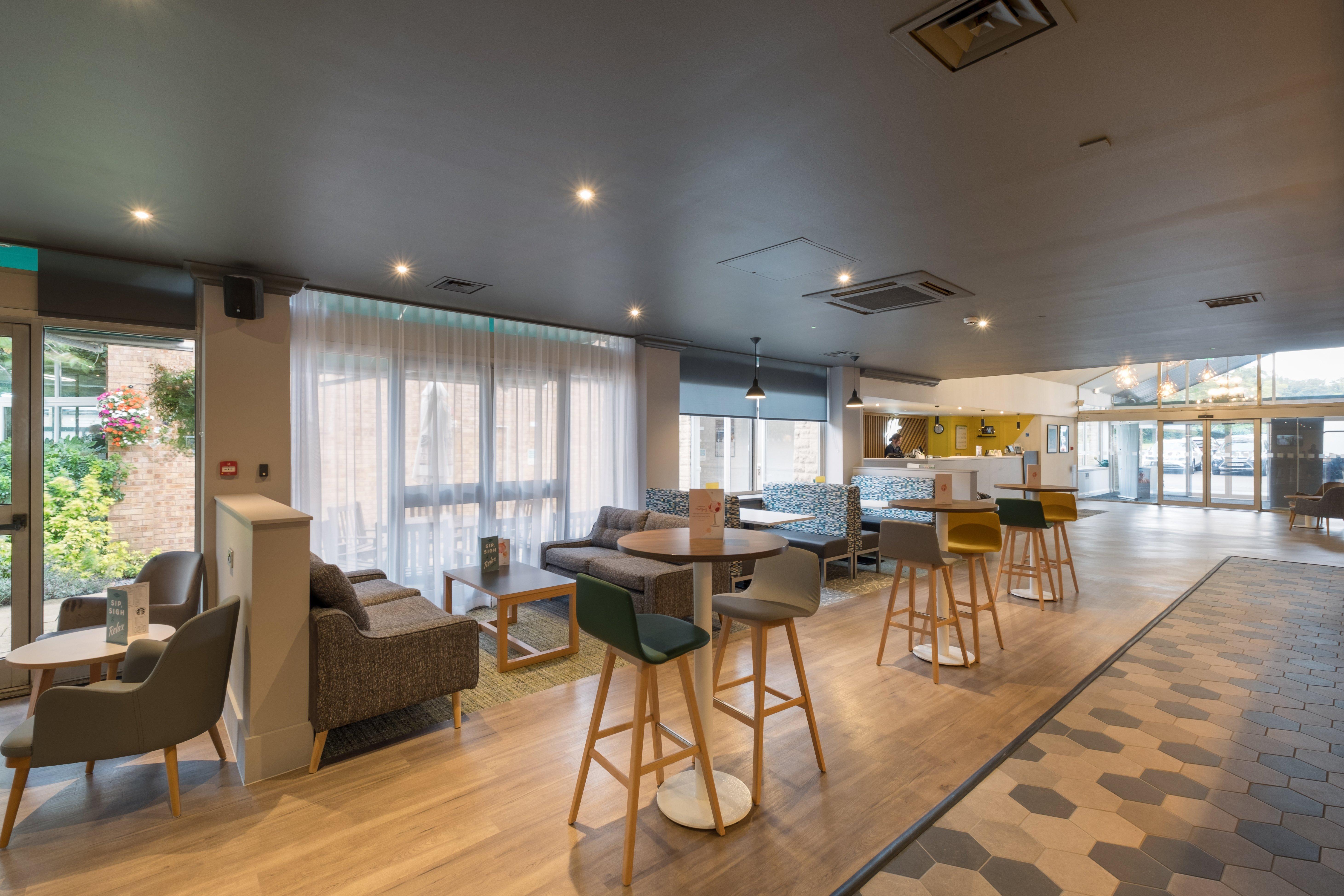 Holiday Inn Swindon By Ihg Екстер'єр фото