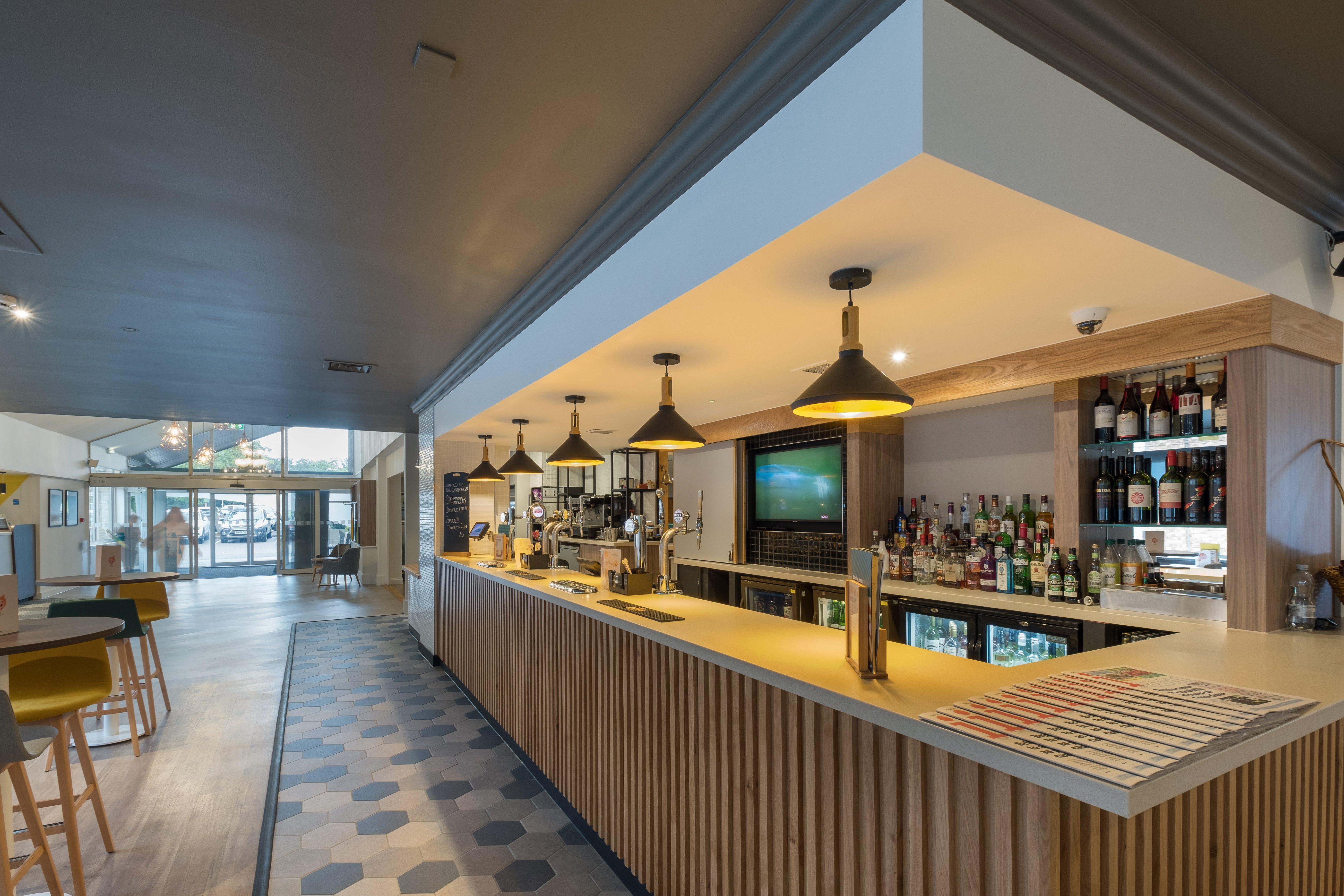 Holiday Inn Swindon By Ihg Екстер'єр фото