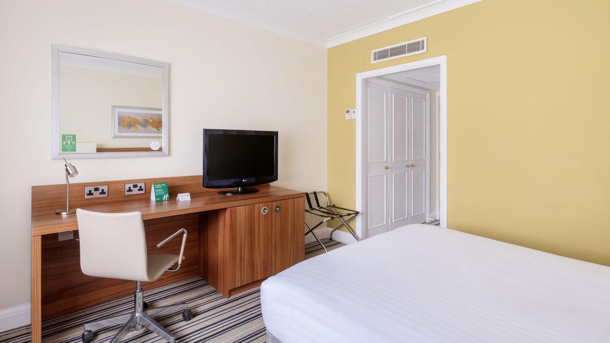 Holiday Inn Swindon By Ihg Екстер'єр фото