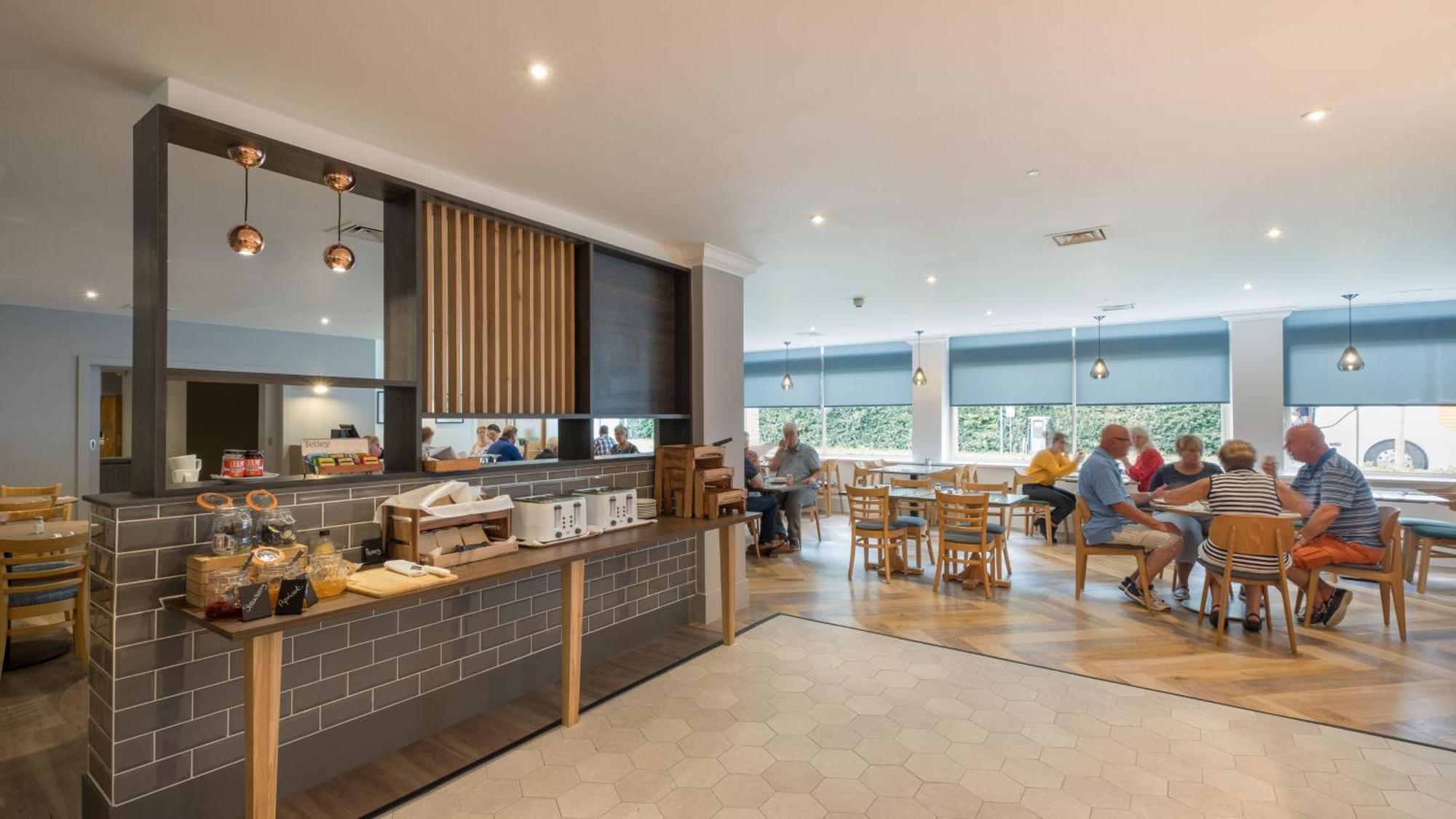 Holiday Inn Swindon By Ihg Екстер'єр фото