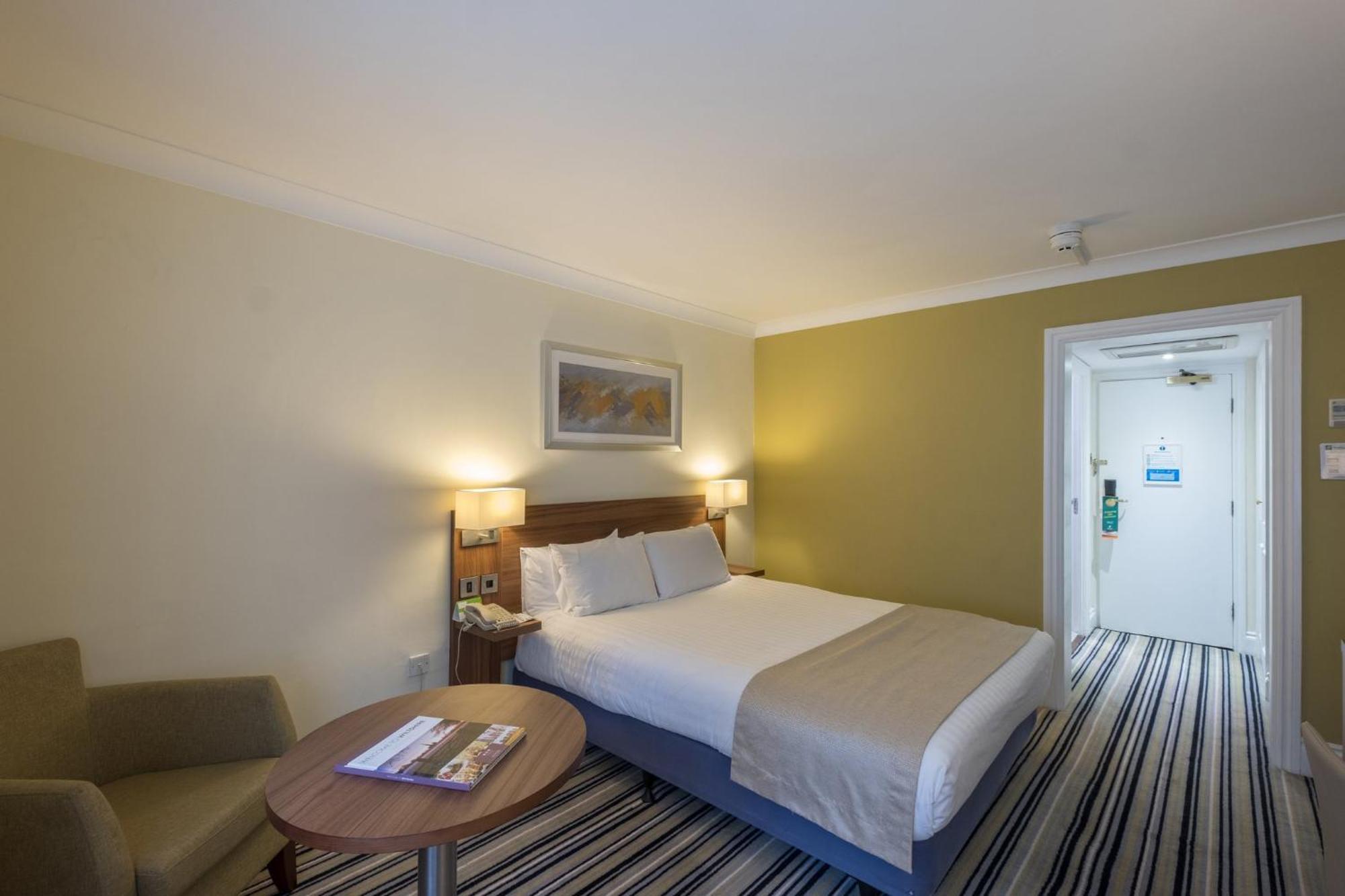Holiday Inn Swindon By Ihg Екстер'єр фото