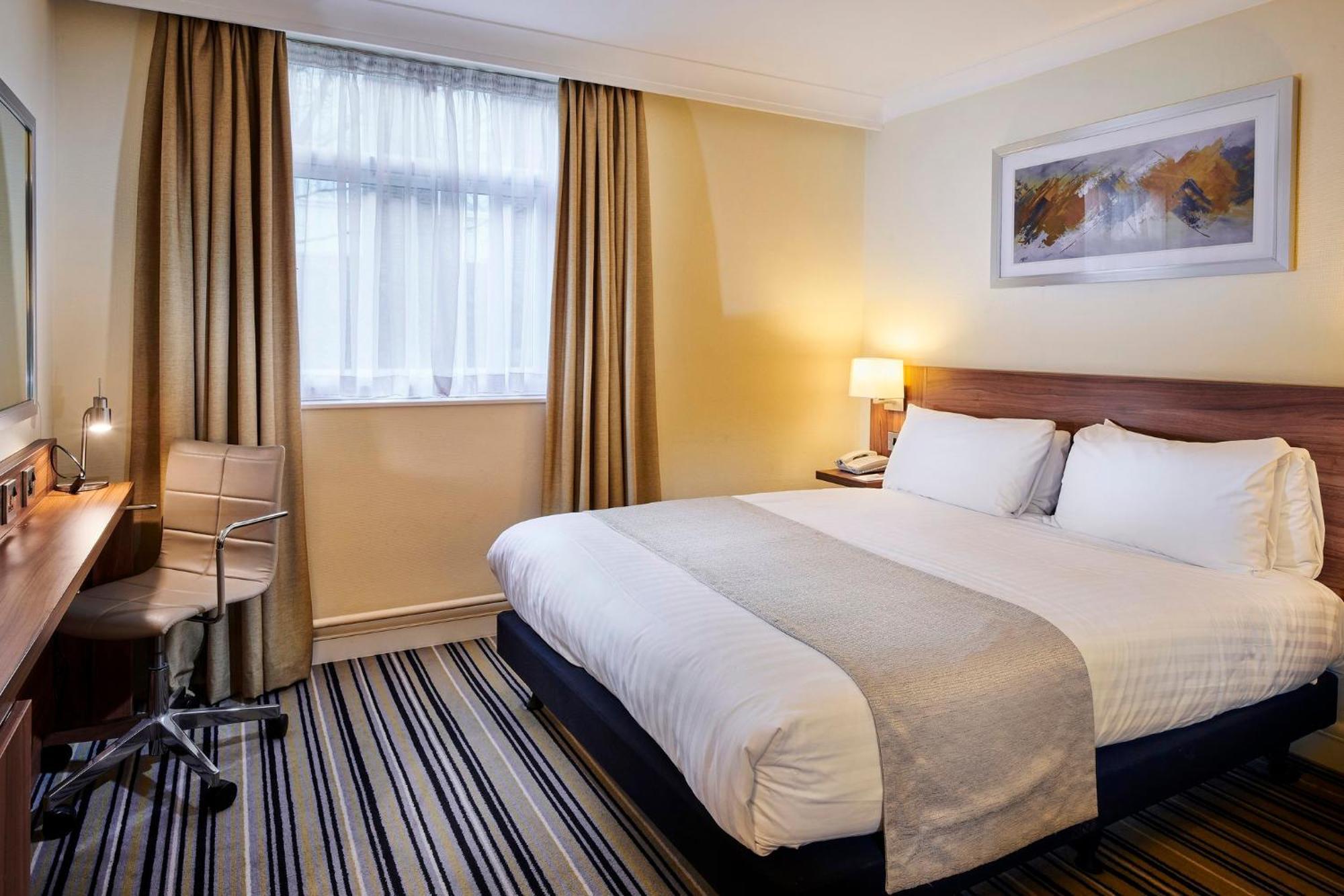 Holiday Inn Swindon By Ihg Екстер'єр фото