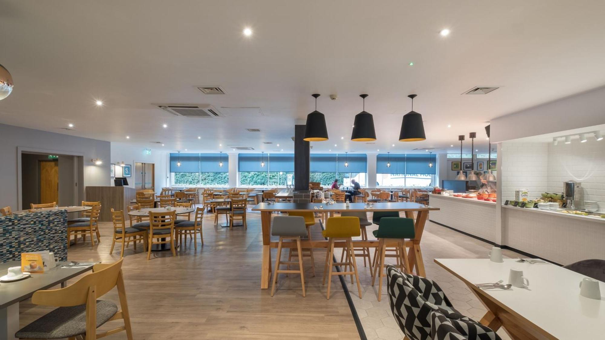 Holiday Inn Swindon By Ihg Екстер'єр фото